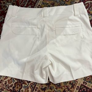 Nike golf shorts, never worn, size 6